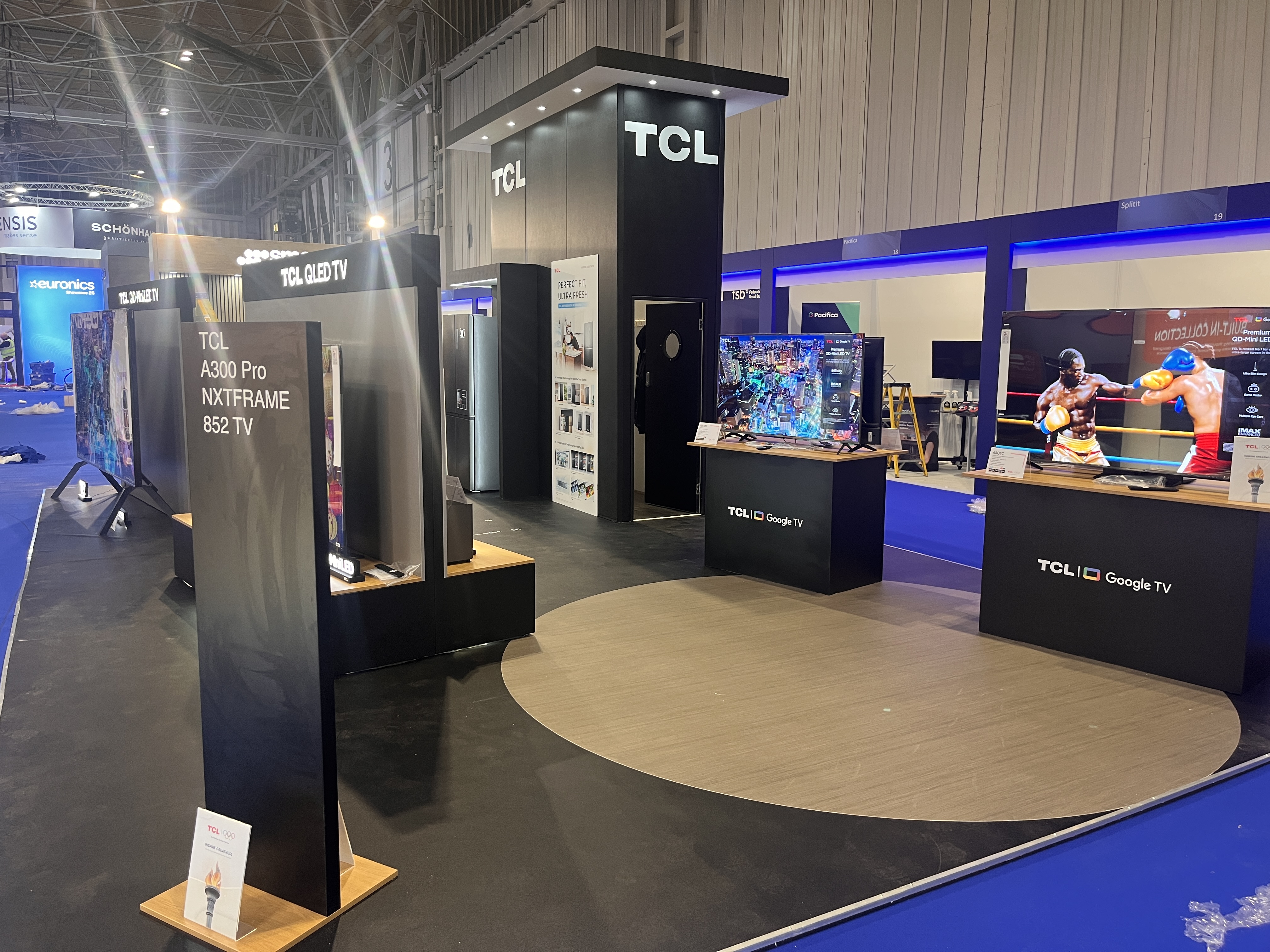 TCL multi-screen TV display stand at CIH 2024